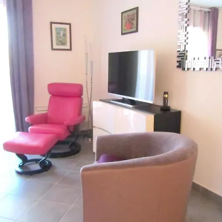 Apartment De 2 Chambres Avec Jardin Clos Et Wifi A Rousse A 1 Km De La Plage L'Ile-Rousse (Corsica)