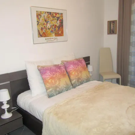 Apartment De 2 Chambres Avec Jardin Clos Et Wifi A Rousse A 1 Km De La Plage *