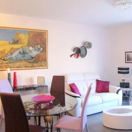 Apartment De 2 Chambres Avec Jardin Clos Et Wifi A Rousse A 1 Km De La Plage L'Ile-Rousse (Corsica)